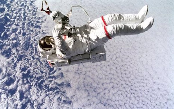 'Astronautas' reúne en el MNCN 200 objetos sobre el espacio para motivar a jóvenes a estudiar carreras científicas
