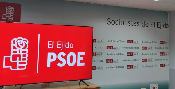 Zapatero participa este viernes en la reinauguración de la sede del PSOE de El Ejido (Almería), dedicada a Rubalcaba