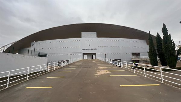 El estadio municipal de Deportes de Haro cambia el nombre de 'El Mazo' por el de Luis de la Fuente