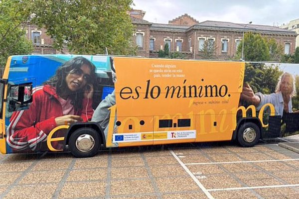 El autobús del IMV llegará a Lorca (Murcia), Torrevieja y Alicante tras atender a más de 2.000 personas