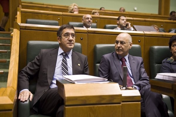 Patxi López se muestra 