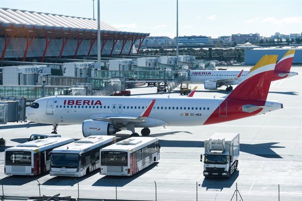 Los sistemas de Iberia recuperan la conectividad y se operan los vuelos con un 95% de puntualidad