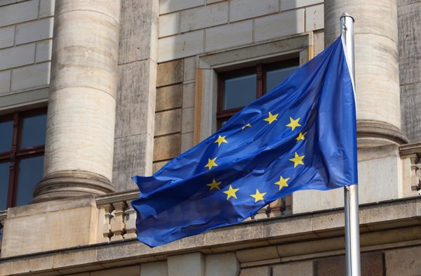 La UE anuncia que Serbia y Kosovo acepta la propuesta para normalizar sus relaciones