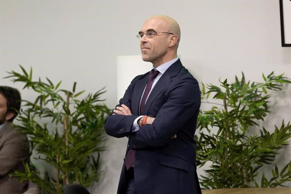 Vox defiende su financiación, la de la Fundación Disenso y su funcionamiento interno tras los ataques de Olona