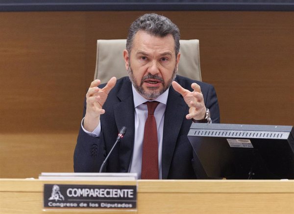 CNMV cree que la Autoridad del Cliente Financiero puede incentivar los acuerdos entre entidades y usuarios
