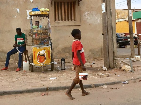 España retoma las adopciones de menores con Senegal suspendidas hace 11 años