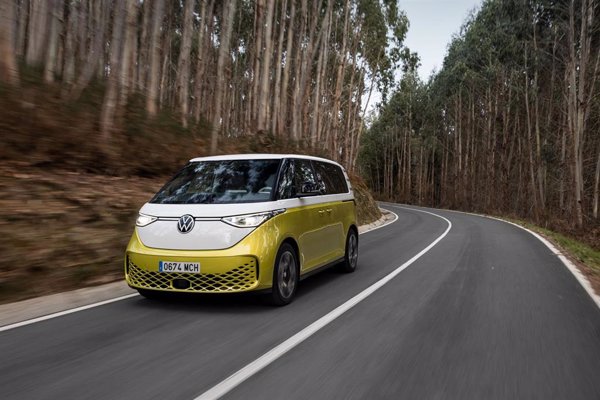 Volkswagen lanza el ID.Buzz, una reinterpretación 100% eléctrica del T1 con 418 kilómetros de autonomía