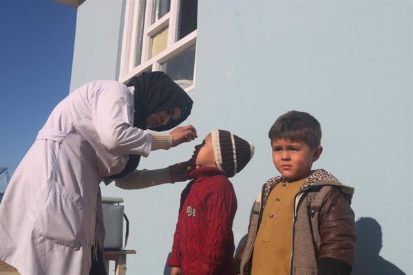 Afganistán lanza un nueva campaña contra la polio para vacunar a casi diez millones de niños