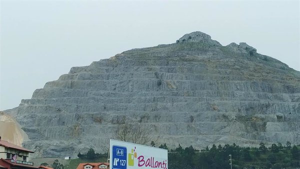 TSJC estima parcialmente la demanda de Ecologistas en Acción sobre la restauración de la cantera de Santullán (Castro)
