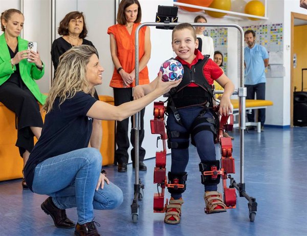 ASPACE y Marsi Bionics firman un acuerdo para acercar el exoesqueleto a niños con parálisis cerebral