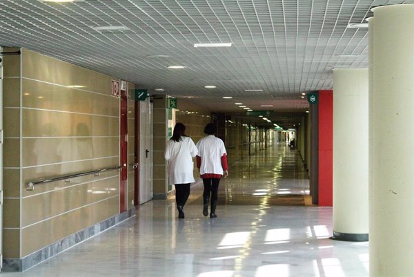 Médicos, mecánicos, matemáticos y TIC tienen las menores tasas de paro en España, según el INE