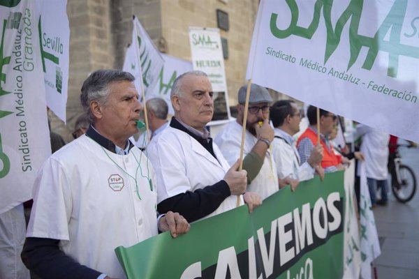 El Sindicato Médico Andaluz se concentra este miércoles ante el SAS para exigir 
