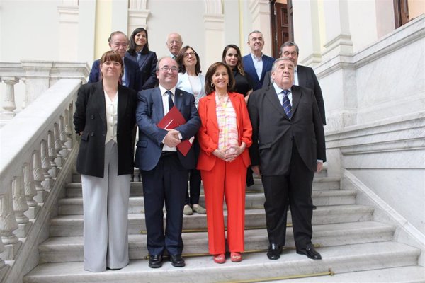 El Pleno del Real Patronato de la BNE acuerda iniciar la renovación de Ana Santos en la dirección