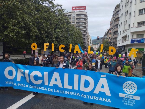 Manifestación en Oviedo para reclamar la oficialidad del asturiano