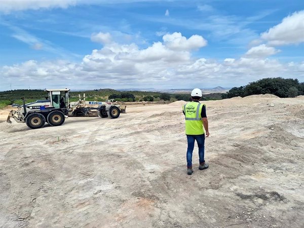 Capital Energy firma con todos los propietarios del terreno de su parque eólico de 'La Herrada' (Albacete)