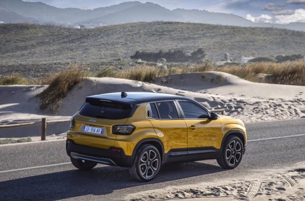 Jeep prueba sus prototipos de conducción todoterreno automatizados con IA en EE.UU.