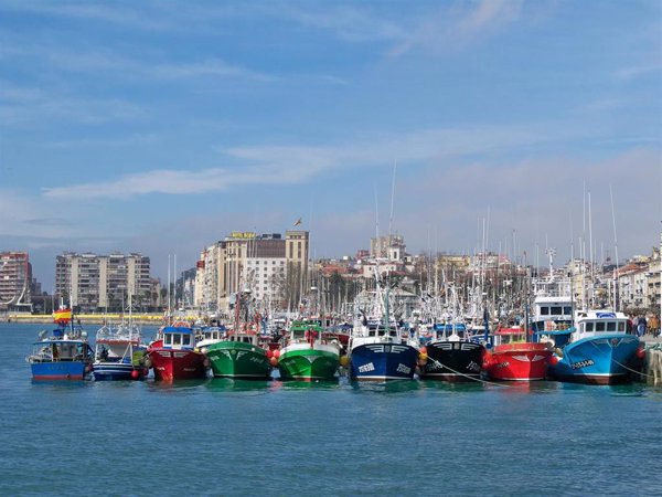 Agricultura avala al sector pesquero de Celeiro (Lugo) para apoyar su financiación