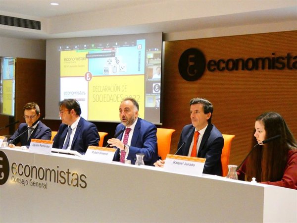 Economistas achacan la subida de recaudación en Sociedades en 2022 a la favorable evolución de beneficios