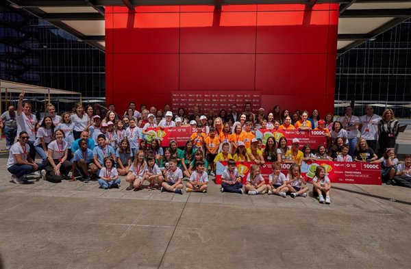 Un colegio de Sevilla y otro de Guarnizo (Cantabria) ganan los premios del SuperReto DigiCraft de Fundación Vodafone