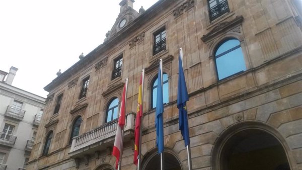 El PSOE mantiene hegemonía en Asturias con 31 ayuntamientos, entre ellos Avilés y PP suma 10 y conserva Oviedo