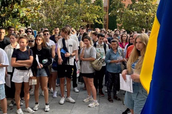 El campus de Vicálvaro de la URJC acoge las pruebas de acceso a universidades ucranianas