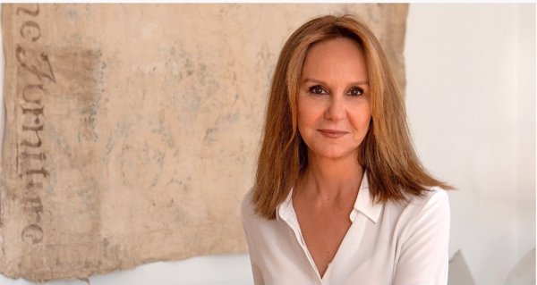 La obra 'Sira' de María Dueñas dará el salto a la televisión con una serie