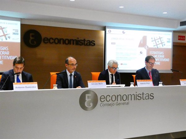 El 35% de las pymes prevé aumentar su plantilla en 2023 y el 22% espera elevar sus ventas, según un informe