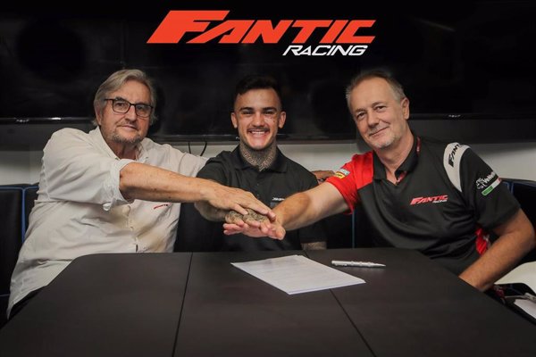 El piloto español Aron Canet correrá la próxima temporada en el Fantic Racing