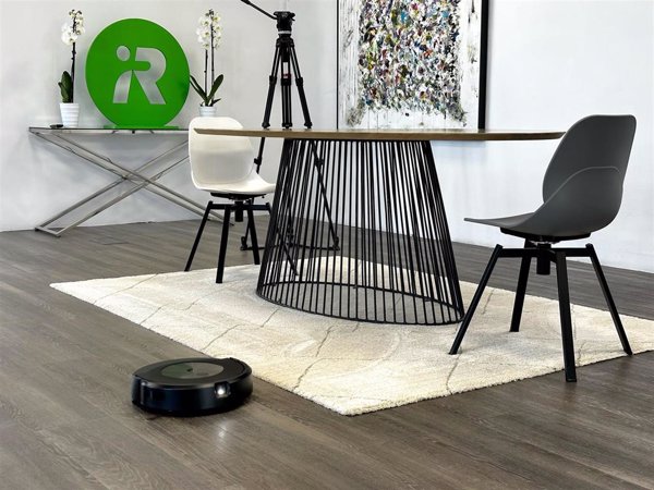 iRobot lanza sus nuevos modelos de Roomba j9+ y Combo j9+, con mayor potencia y un software mejorado