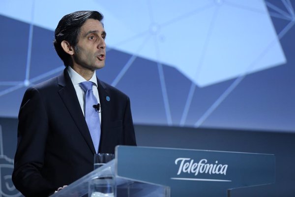 Álvarez-Pallete confía en que Telefónica cumplirá su papel en la sociedad tras casi cien años de historia