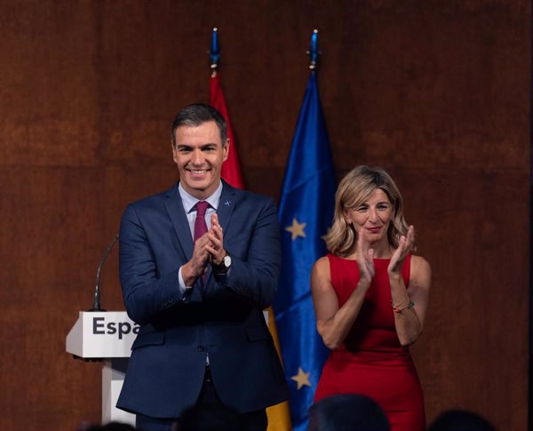 La abolición de la prostitución o la prohibición de la gestación subrogada, fuera del pacto PSOE-SUMAR