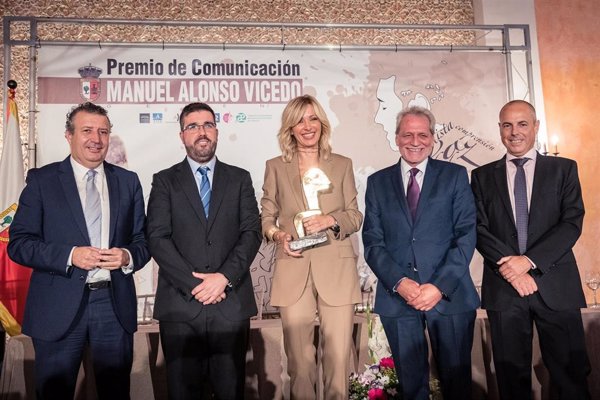 Susanna Griso recibe en Gerena (Sevilla) el Premio de Comunicación 'Manuel Alonso Vicedo'