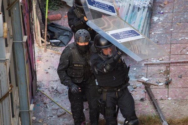 Los Mossos controlan el edificio ocupado del Kubo de la Bonanova de Barcelona