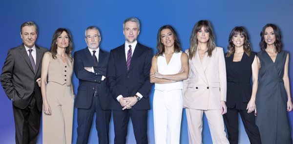 Informativos Telecinco presenta su equipo de presentadores para 2024, con Carlos Franganillo como nuevo director