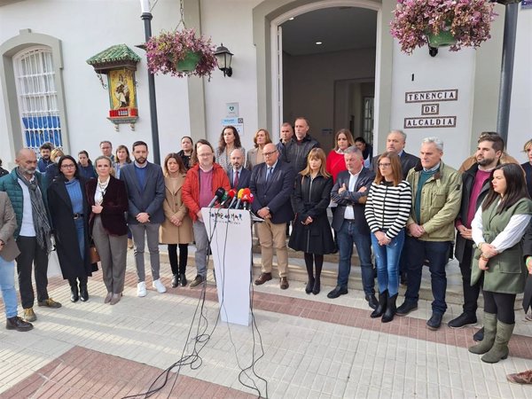 Málaga recuerda a la mujer asesinada en Vélez y condena la violencia machista