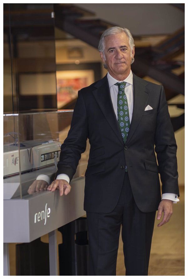 Renfe nombra a Óscar Gómez Barbero, procedente de Logirail, nuevo director general de Negocios y Operaciones