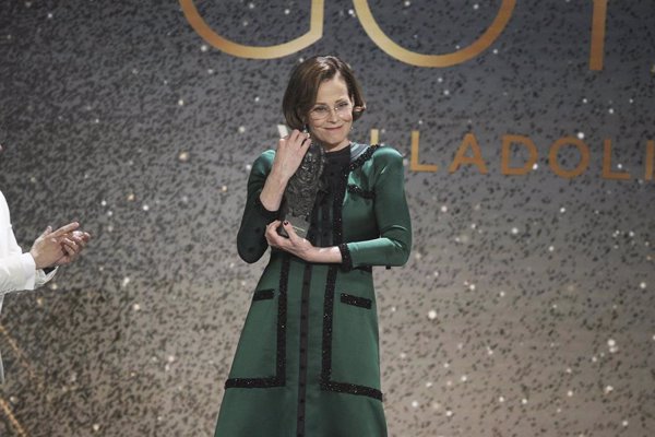 María Luisa Solá, dobladora de Sigourney Weaver: 