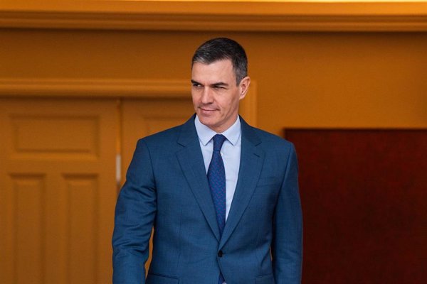 Sánchez asegura que el Gobierno trabaja 