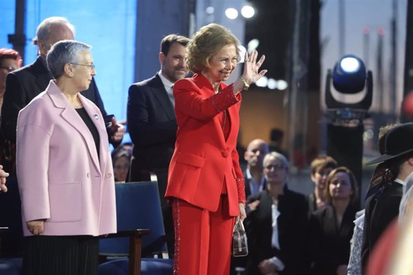 La Reina Sofía, distinguida con la Medalla de Oro 