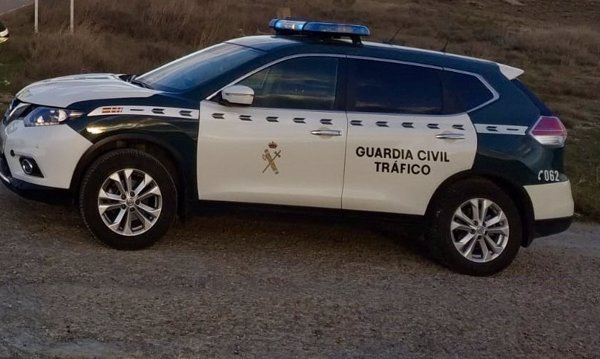 Herido un guardia civil en Tauste (Zaragoza) al ser arrastrado varios metros por un conductor de un turismo