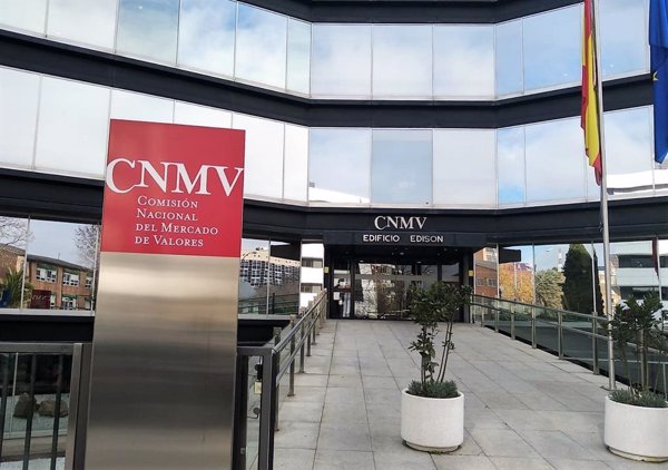 La CNMV avisa de cerca de 40 'chiringuitos financieros' en Irlanda, Italia y Bélgica