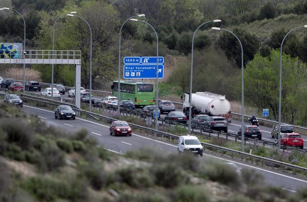 Salida complicada en la A-1 en Madrid a la altura del Circuito del Jarama y circulación densa en la A-3