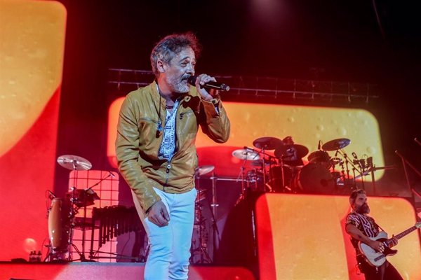 Santi Balmes (Love of Lesbian):