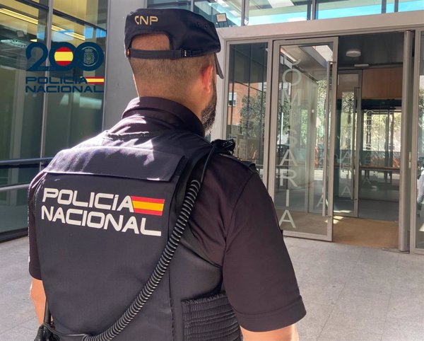 Detenidas cinco personas en Vitoria-Gasteiz por concertar matrimonios de conveniencia con ciudadanos extranjeros