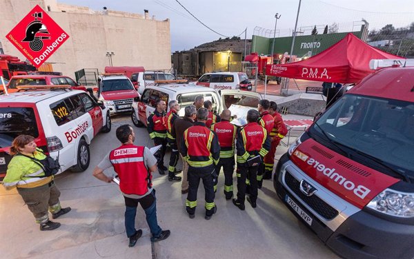 Detienen a dos personas como presuntos responsables de la quema agrícola que originó el incendio de Tàrbena (Alicante)