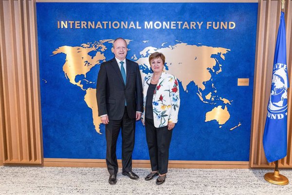 Paraguay discute con el FMI nuevas vías para apoyar el crecimiento económico del país