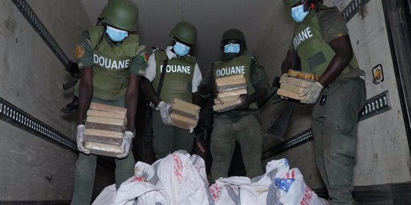 Senegal incauta más de 1,1 toneladas de cocaína cerca de la frontera con Malí