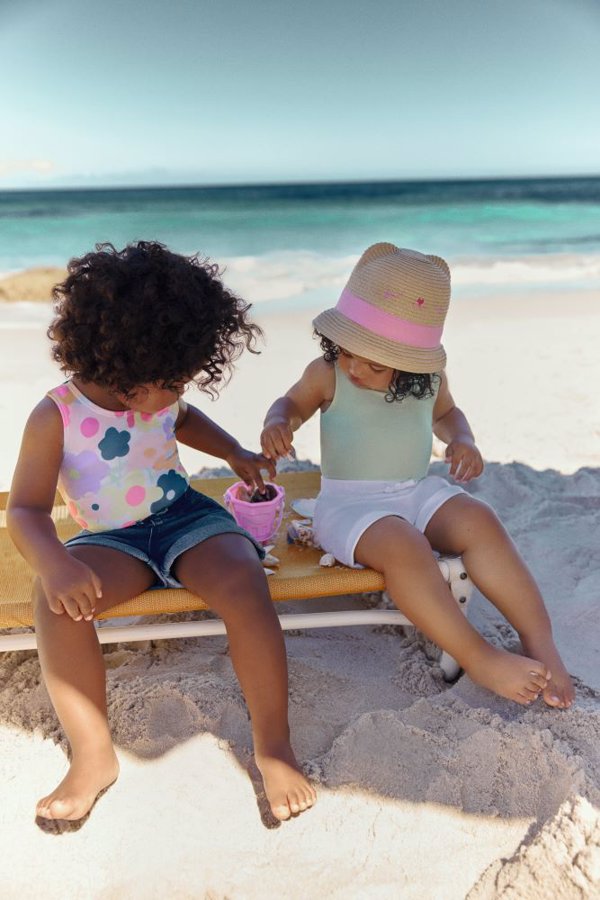 Primark baja por segundo año los precios de productos básicos de ropa infantil para el verano