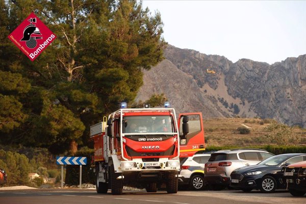Estabilizado el incendio forestal de Tàrbena (Alicante) y los evacuados pueden regresar a sus casas