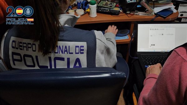 Cuatro detenidos en Algeciras y Barbate (Cádiz) con más de 9.000 archivos de pornografía infantil